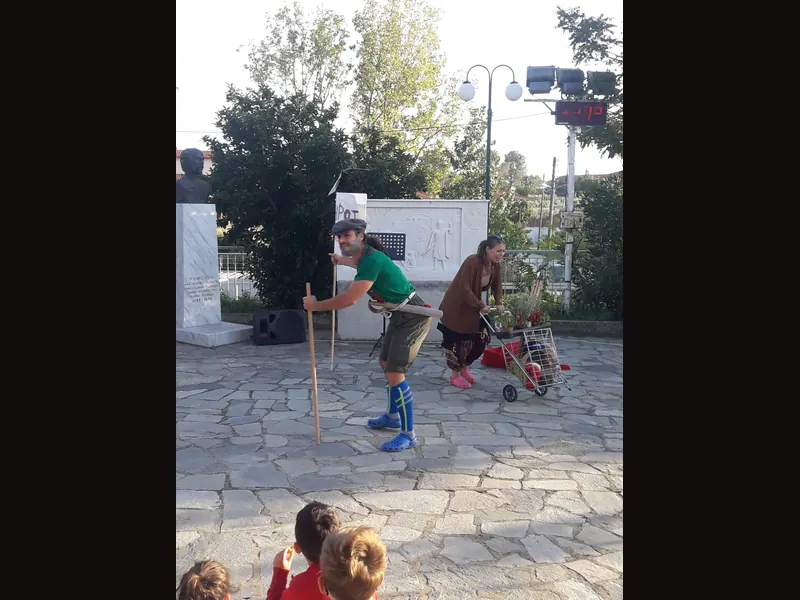 Εικόνα από τις Παραμυθομαχίες.