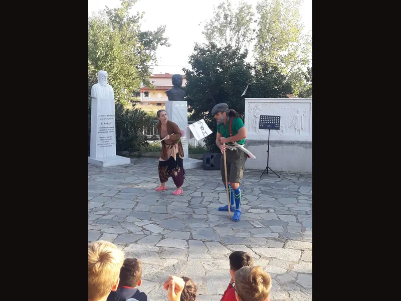 Εικόνα από τις Παραμυθομαχίες.